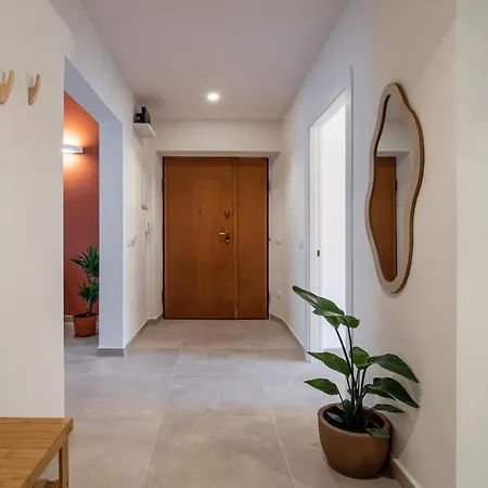 Guesthost - Lovely Oasi X7 - Near Station La Spezia