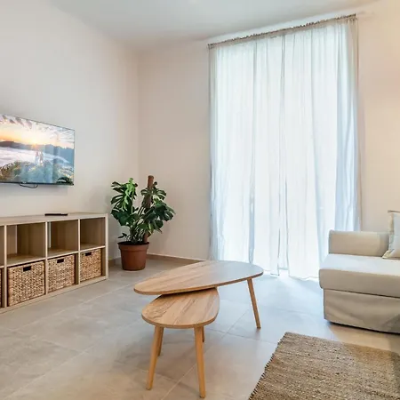 Guesthost - Lovely Oasi X7 - Near Station